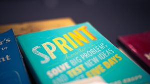 Foco no livro Sprint - O Método Usado no Google Para Testar e Aplicar Novas Ideias em Apenas Cinco Dias